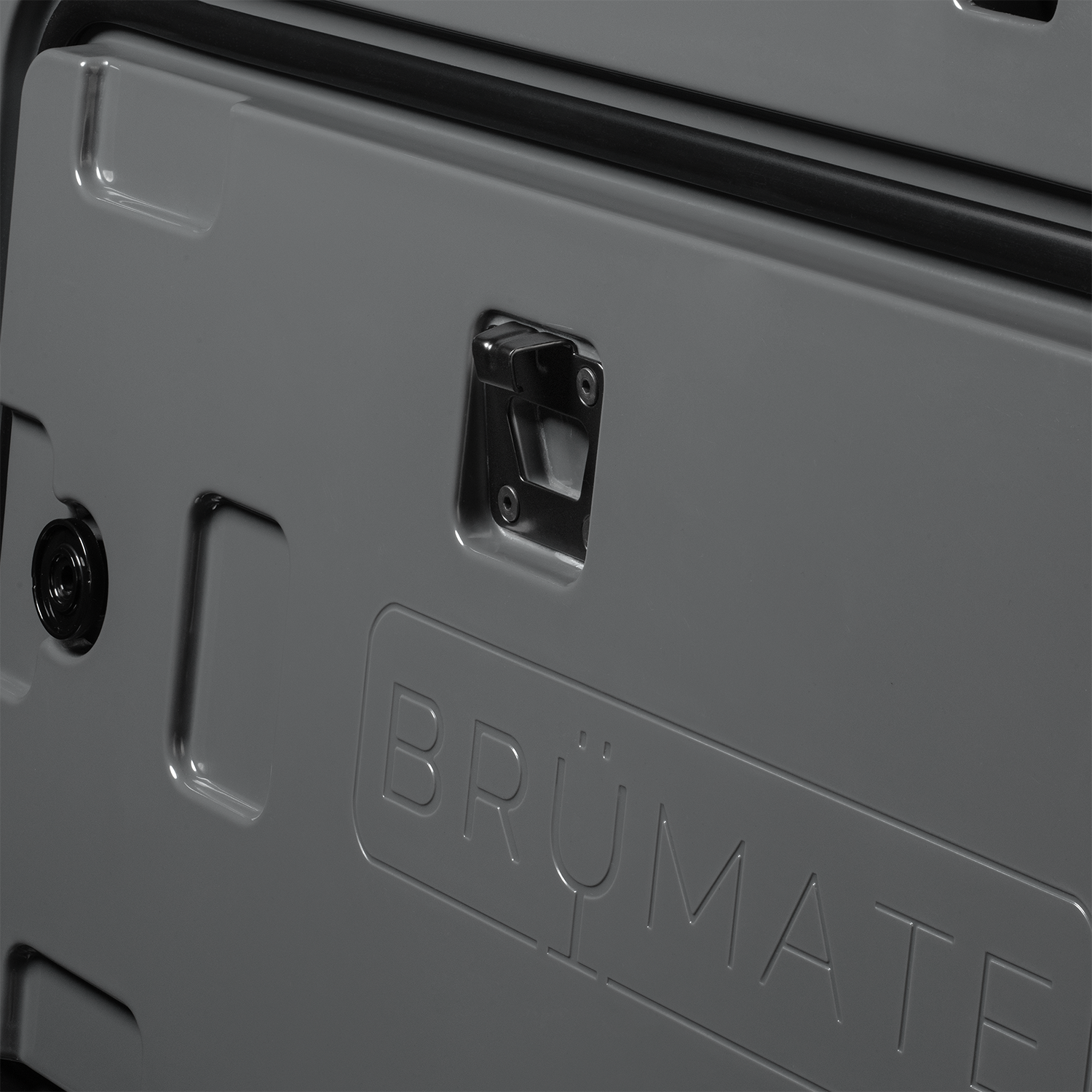 BrüTank 55-Quart Double Drink Holder Cooler Bundle